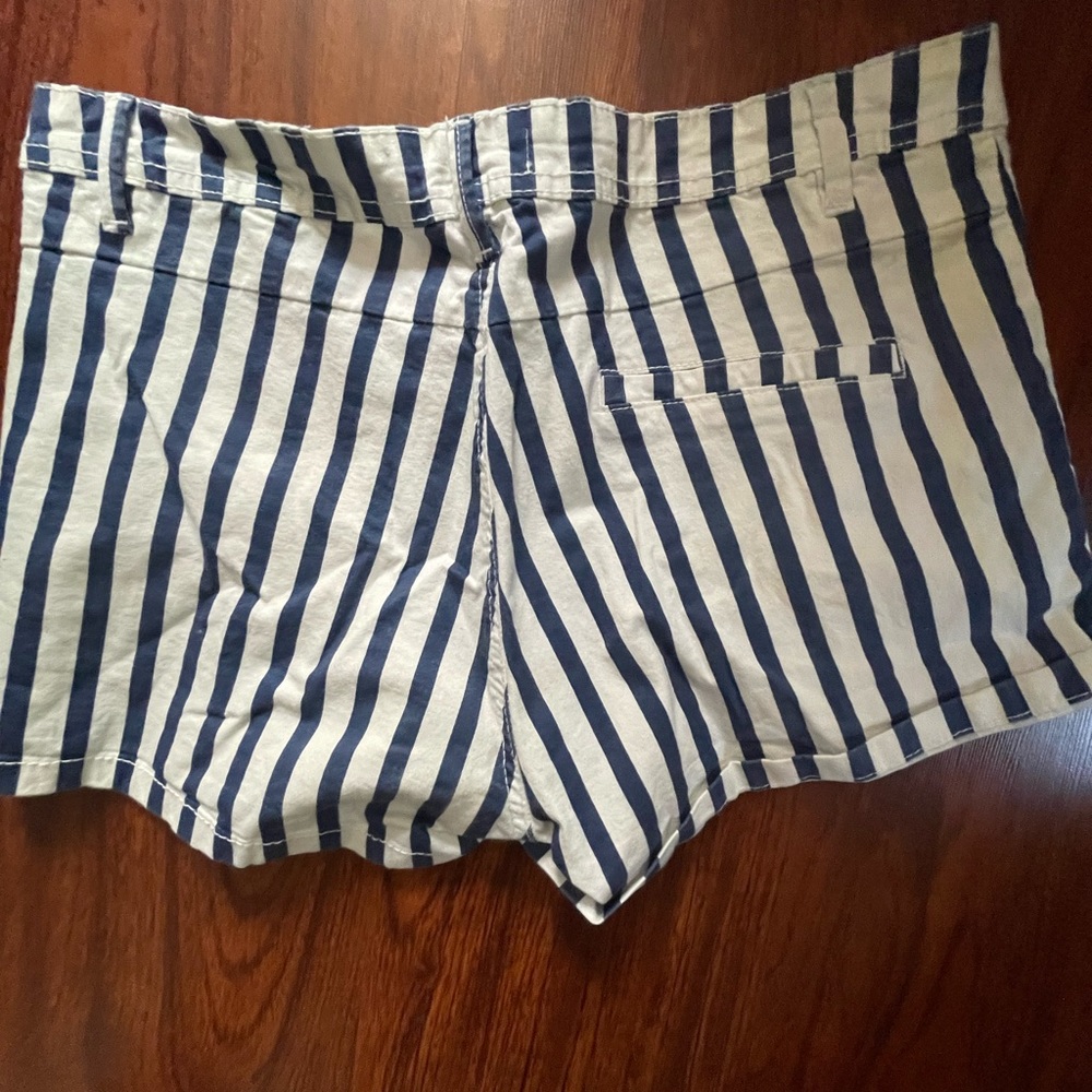 Shorts size M
